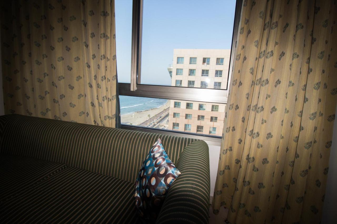 Sleeping By The Mediterranean Sea Apartment Haifa Exterior photo